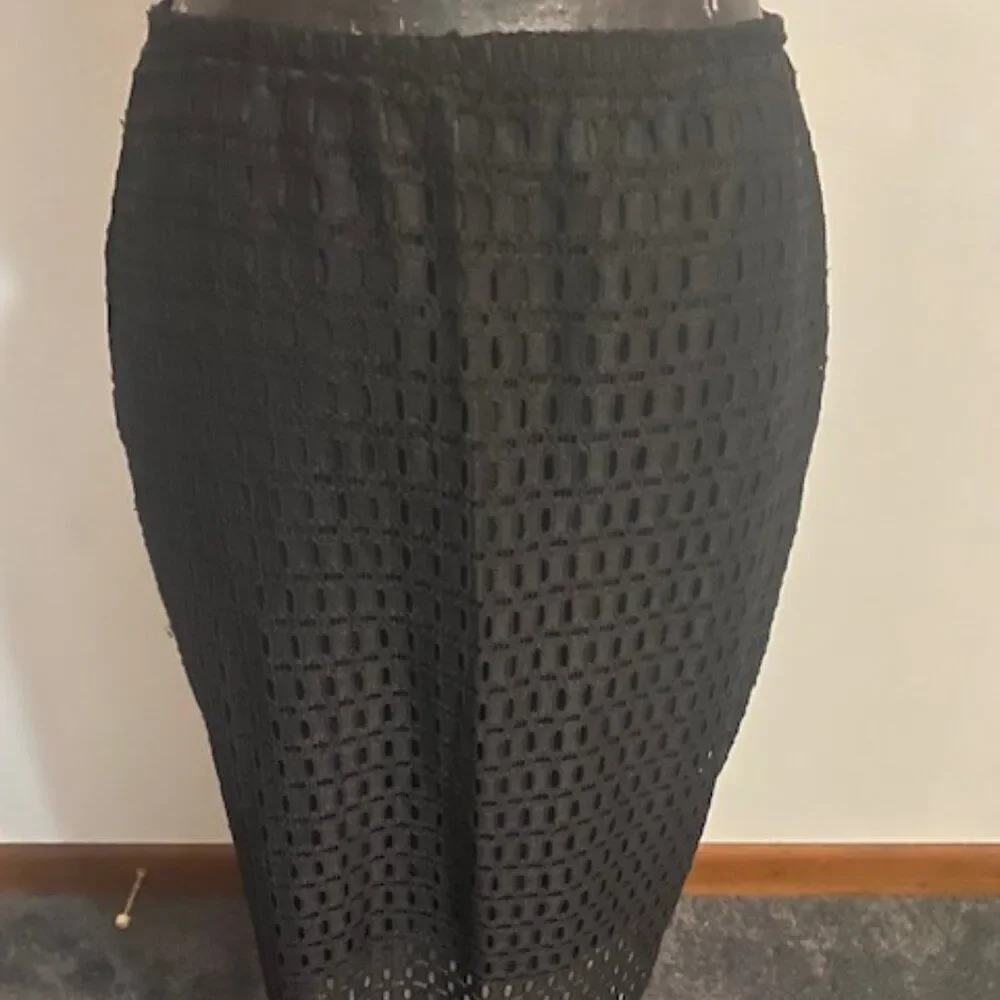 Lane Bryant Black eyelet back zip pencil skirt, size 14